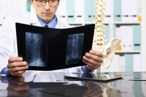 از کجا بدانیم دیسک کمر داریم؟