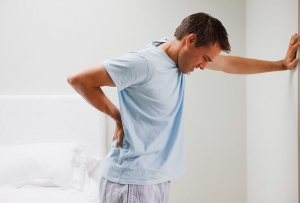 علائم گرفتگی کمر چیست؟